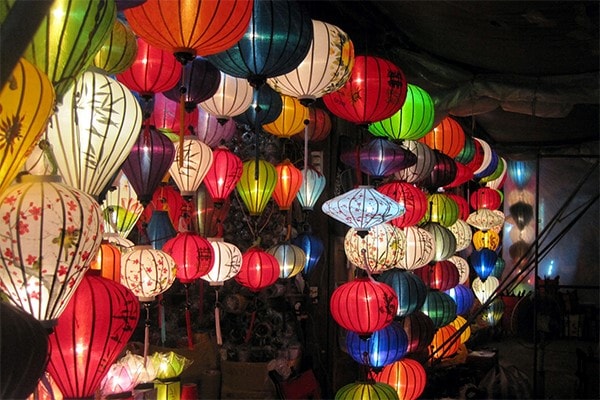 Lanterns in Hoi An (denlongvn.com)