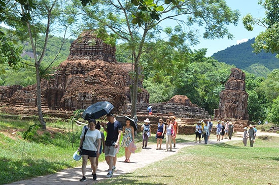 Du lịch Quảng Nam dù có những tăng trưởng mạnh nhưng cũng gặp nhiều thách thức cần tháo gỡ. Ảnh: V.L