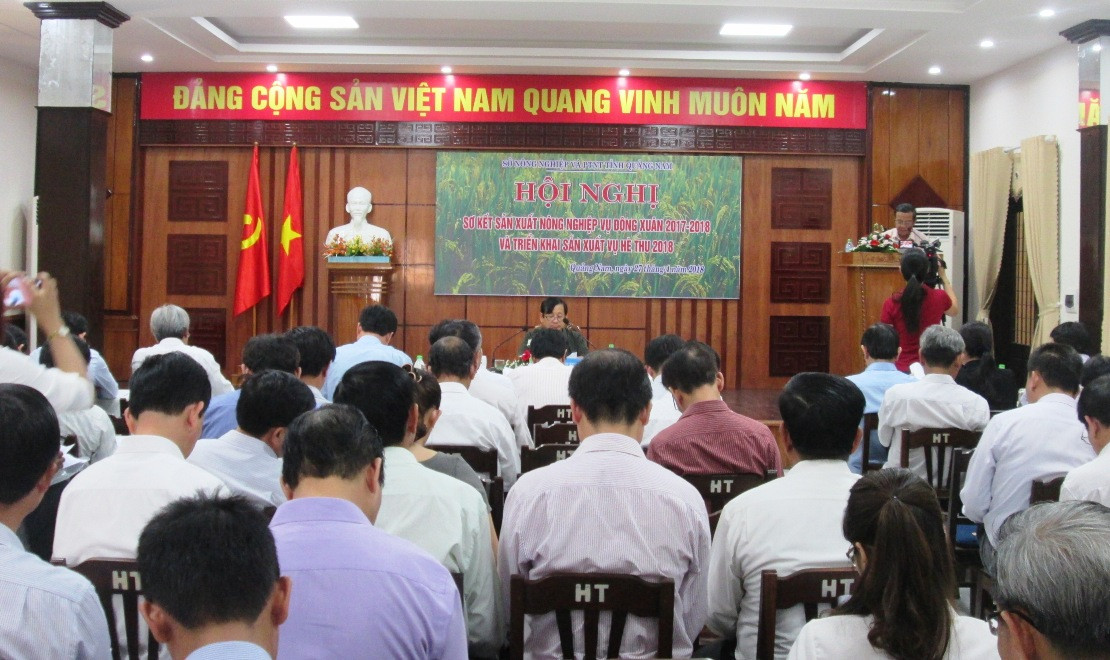 Quang cảnh hội nghị diễn ra chiều 27.4 tại TP. Tam Kỳ. Ảnh: VĂN SỰ