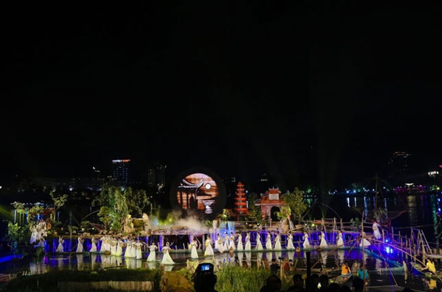 Chương trình nghệ thuật “Âm vọng sông Hương”. Ảnh: Trung tâm Festival Huế cung cấp