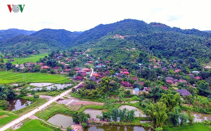 Di tích Mường Pồn, xã Mường Pồn, huyện Điện Biên. Nơi đây trong các ngày từ 10 – 13/12/1953 đã diễn ra nhiều trận đánh ác liệt buộc Pháp chia làm 2 toán xuyên rừng tìm về Điện Biên và chạy sang Lào.