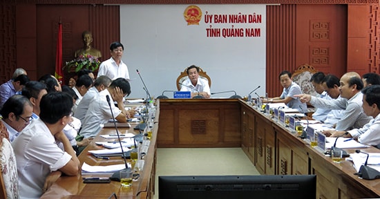 Quang cảnh cuộc họp.