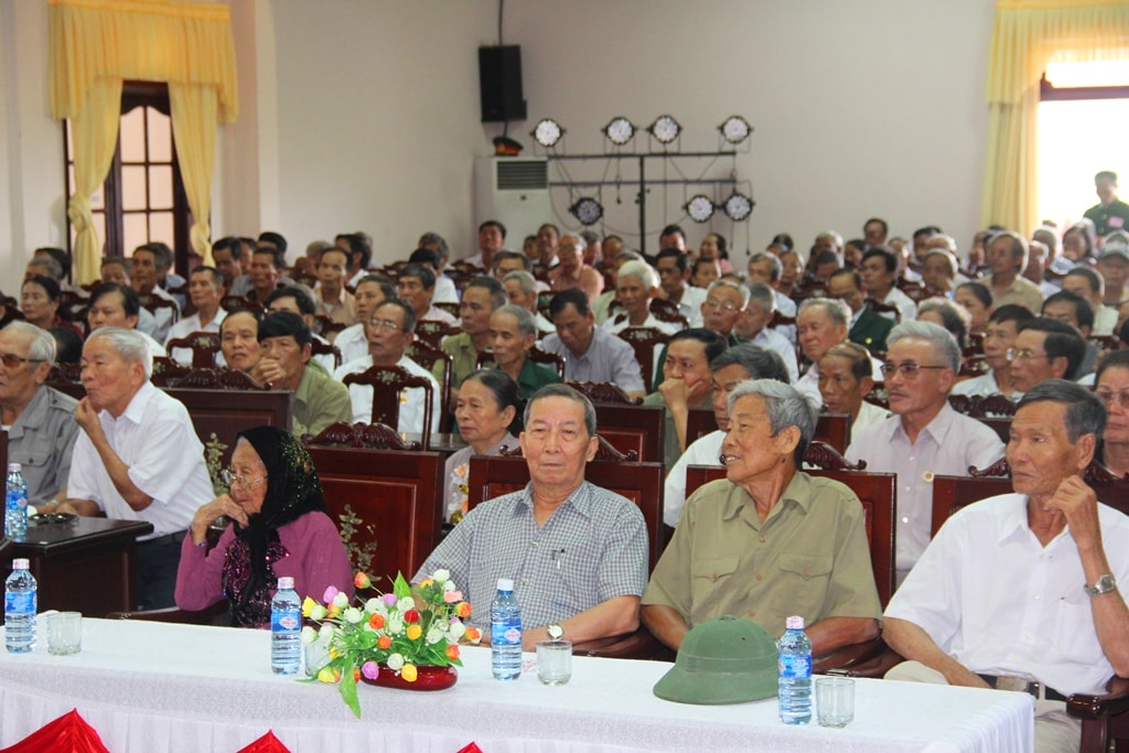 Các  cựu chiến binh Tiểu đoàn 72 Quảng Nam tham dự buổi gặp mặt tại TP.Tam Kỳ vào sáng nay 19.5. Ảnh: A.N