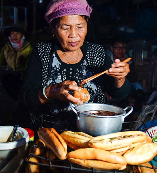 Bà Đoàn Thị Thu Hiệp có hơn 25 năm buôn bán ở chợ.