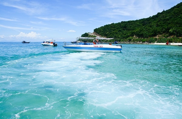 One of the clean and blue beaches in Quang Nam