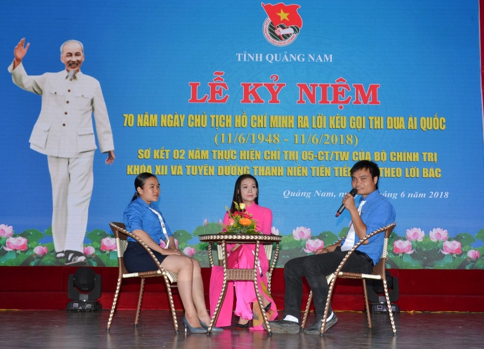 Giao lưu với đại biểu thanh niên tiên tiến làm theo lời Bác