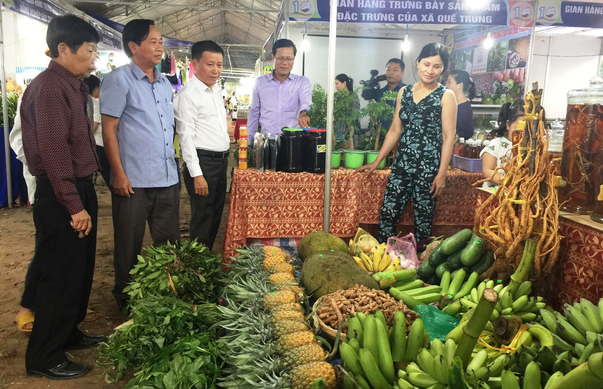 Những sản phẩm mang đặc trưng thương hiệu Nông Sơn được đánh giá đạt chất lượng cao. Ảnh: PHAN VINH