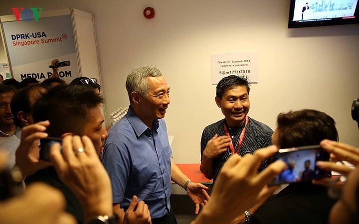Thủ tướng Singapore Lý Hiển Long thăm trung tâm báo chí phục vụ Thượng đỉnh Mỹ-Triều./.
