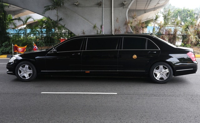 Cảnh sát Singapore đã triển khai lệnh cấm đường khi đoàn xe hộ tống ông Kim Jong-un đi qua đường cao tốc Pan Island và tiến về khu vực khách sạn St.Regis. (Ảnh: Straits Times)