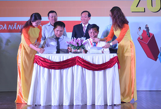 Trường ĐH Duy Tân ký kết hợp tác với VPBank.