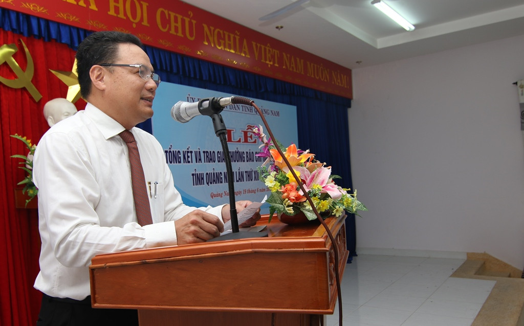 Phó Chủ tịch UBND tỉnh Lê Văn Thanh phát biểu tại hội nghị. Ảnh: T.C