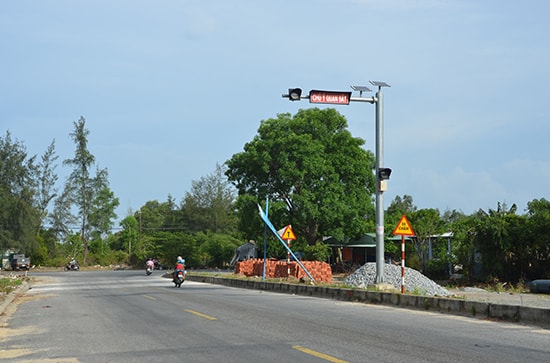 Đường ven biển giai đoạn 2 từ xã Tam Phú vào sân bay Chu Lai dài 26,5km sẽ khởi công trong năm nay.  TRONG ẢNH: Tuyến đường ven biển 129 tại điểm đầu đường ĐT616. 