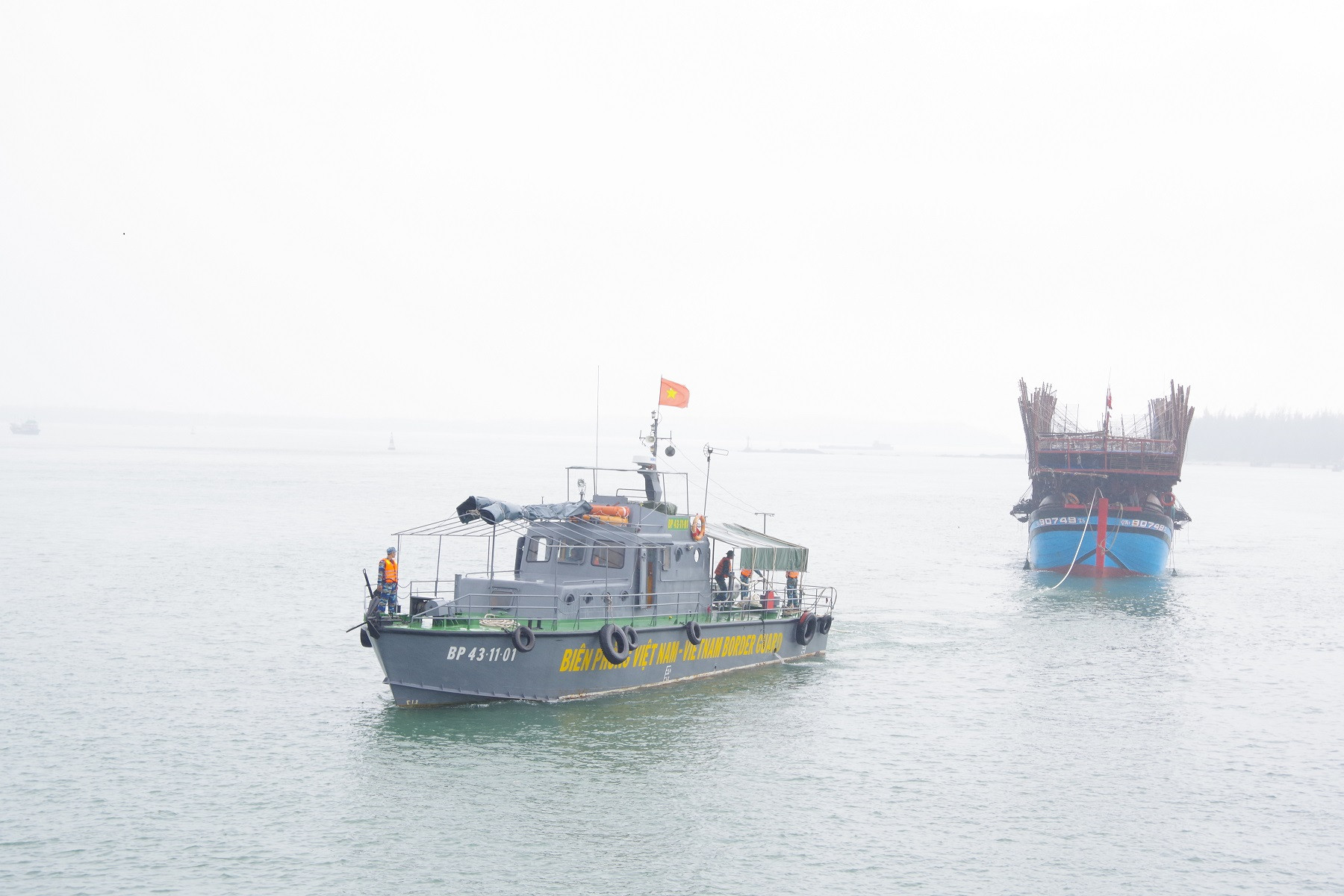 Một tàu câu mực tỉnh Quảng Nam gặp nạn trên biển. Ảnh:MH