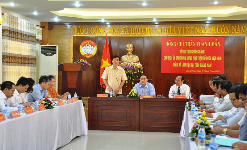Bí thư Tỉnh ủy Nguyễn Ngọc Quang phát biểu tại buổi làm việc. Ảnh: VINH ANH