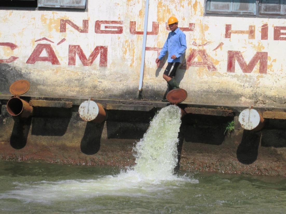 Mặn liên tục xâm nhập sâu, nhiều trạm bơm điện ở Duy Xuyên vận hành hết sức khó khăn. 