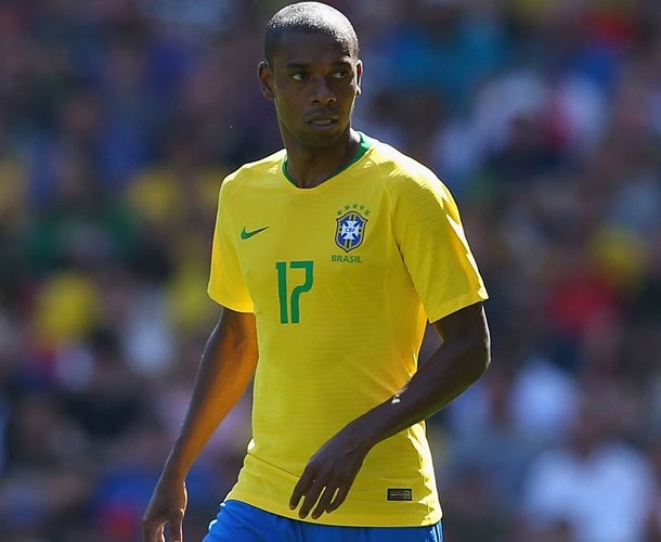 Tiền vệ: Fernandinho