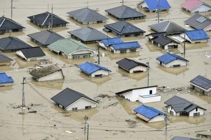 Mưa lớn gây ngập sâu ở thị trấn Kurashiki, tỉnh Okayama ngày 7/7. (Nguồn: Kyodo/TTXVN)