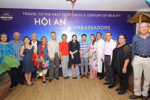 12 ambassadors enjoying the Hoi An Memories show