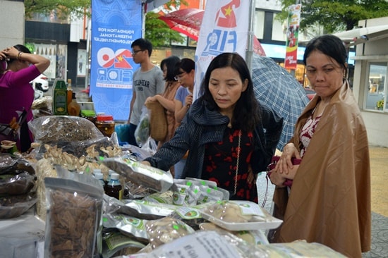 Hội chợ là dịp quảng bá hiệu quả các sản vật miền núi ra thị trường