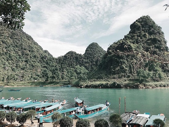 Sông núi hữu tình ở động Phong Nha. Ảnh: H.N.T