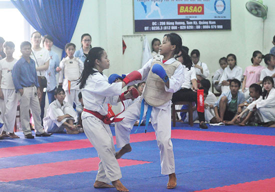 Đưa Karatedo vào trường học giúp cho giải trẻ của tỉnh có thêm nhiều vận động viên dự tranh. Ảnh: X.PHÚ