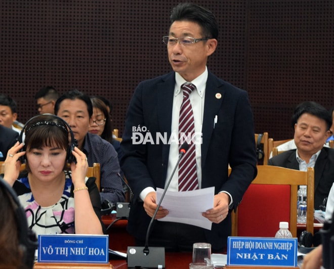 Ông Takizawa Satoru, Chủ tịch Hội doanh nghiệp Nhật Bản tại Đà Nẵng phát biểu ý kiến. Ảnh: TRIỆU TÙNG
