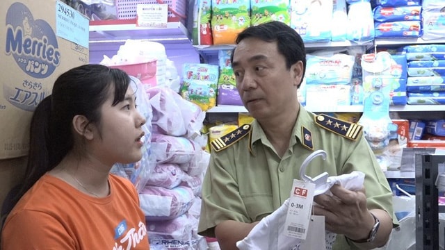 Đoàn kiểm tra do ông Trần Hùng, Phó Cục trưởng Cục Quản lý thị trường – Bộ Công Thương làm trưởng đoàn.