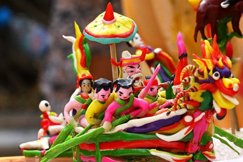 To he- traditional toys for children in Vietnam will be presented at the exhibition.