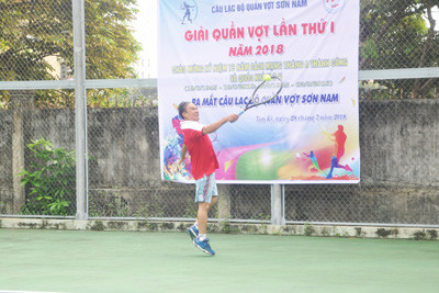 Các tay vợt thi đấu tại giải lần thứ I do CLB Sơn Nam tổ chức. Ảnh: T.V