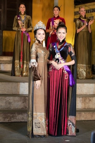 The beauties of the contest in Vietnam’s traditional clothing- Ao Dai