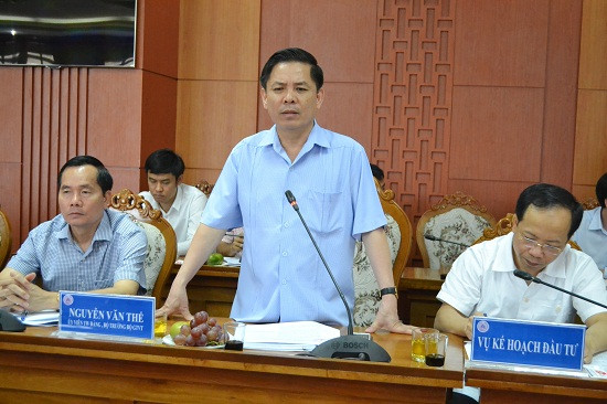 Bộ trưởng Nguyễn Văn Thể đồng tình với nhiều đề xuất của Quảng Nam. Ảnh: CT
