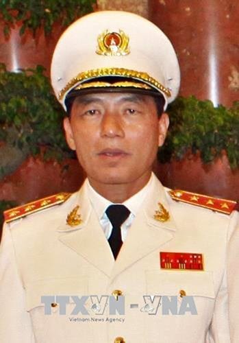 Tại kỳ họp thứ 28, Ủy ban Kiểm tra Trung ương đã đề nghị Bộ Chính trị xem xét, thi hành kỷ luật đối với Thượng tướng Trần Việt Tân, nguyên Ủy viên Đảng ủy Công an Trung ương, nguyên Thứ trưởng Bộ Công an. Theo kết luận của Ủy ban này, ông Trần Việt Tân trong thời gian giữ cương vị Ủy viên Đảng ủy Công an Trung ương, Thứ trưởng Bộ Công an đã thiếu trách nhiệm, buông lỏng lãnh đạo, chỉ đạo, thiếu kiểm tra, giám sát, ký một số văn bản vi phạm quy định về bảo vệ bí mật nhà nước, gây hậu quả rất nghiêm trọng.(Ảnh: TTXVN)