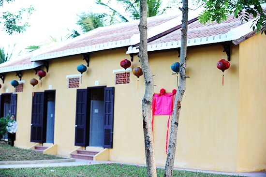 The public restroom in Dong Hiep Park.