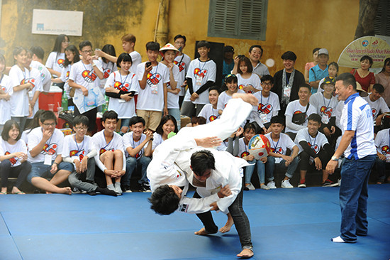 Màn biểu diễn của võ sĩ Judo Nishiyama Masashi