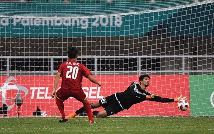 1. Thủ môn: Mohamed Al-Shamsi/Các Tiểu vương quốc Ả Rập Thống nhất. (Ảnh: Getty).