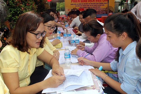 Lao động của tỉnh có nhu cầu đi xuất khẩu lao động ngày càng nhiều nhưng vẫn còn gặp những khó khăn về tài chính cần được hỗ trợ. Ảnh: L.D