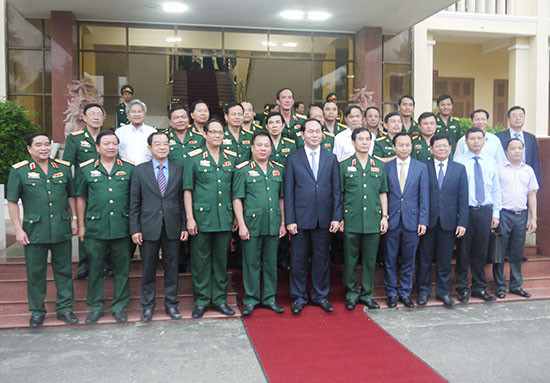 Chủ tịch nước Trần Đại Quang thăm và làm việc tại Bộ Tư lệnh Quân khu 5 (29.4.2016).