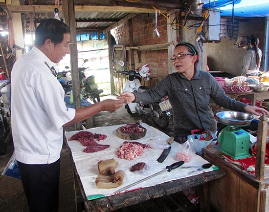 Nhờ kiểm soát chặt chẽ đầu vào và đầu ra, sản phẩm thịt gia súc giết mổ tại cơ sở tập trung này đảm bảo vệ sinh an toàn thực phẩm.