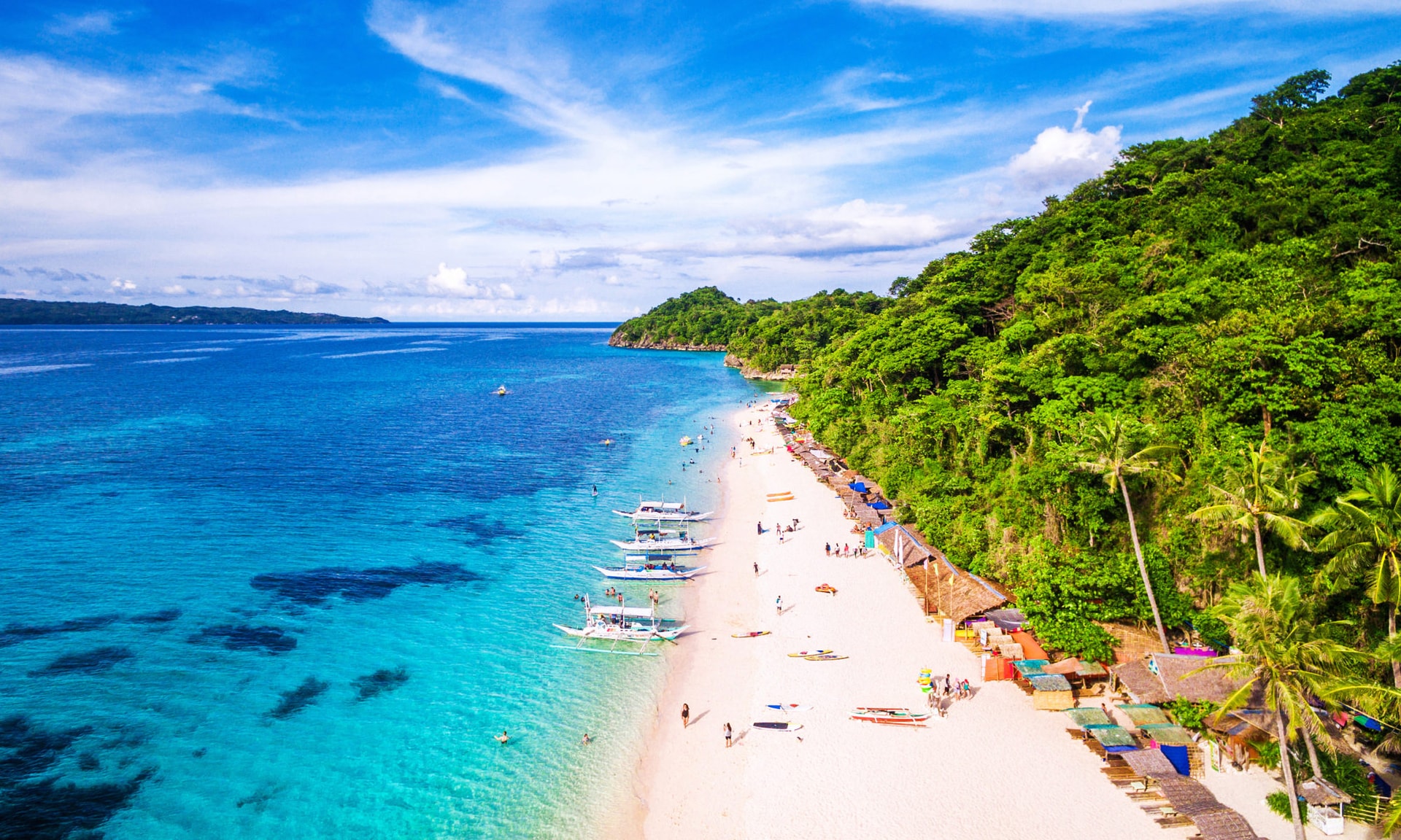 Thiên đường du lịch Boracay (Philippines) mở cửa trở lại vào cuối tháng 10 sau 6 tháng đóng cửa để khắc phục những hệ lụy mà du lịch mạng lại. Ảnh:Bluewandaily