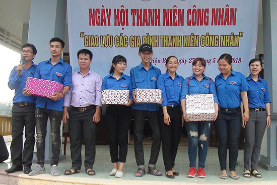 Các hoạt động dành cho thanh niên công nhân tại Điện Bàn. Ảnh: QUỐC TUẤN