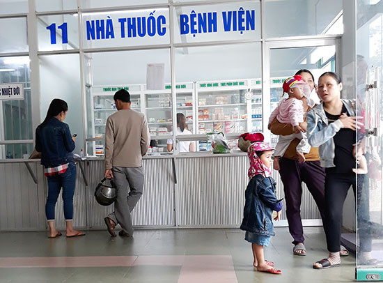 Sử dụng kháng sinh theo đơn thuốc sẽ góp phần ngăn chặn tình trạng kháng kháng sinh. Ảnh C.N