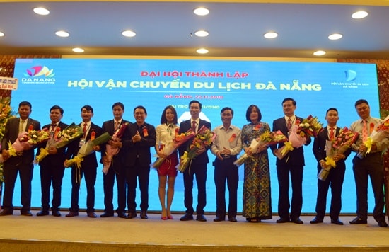 Ban Chấp hành  Hội Vận chuyển du lịch Đà Nẵng nhiệm kỳ 2018 - 2022 do ông Lê Vinh Quang làm chủ tịch