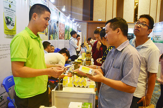 Gian hàng trưng bày sản phẩm tại Techfest 2018. Ảnh: Q.T