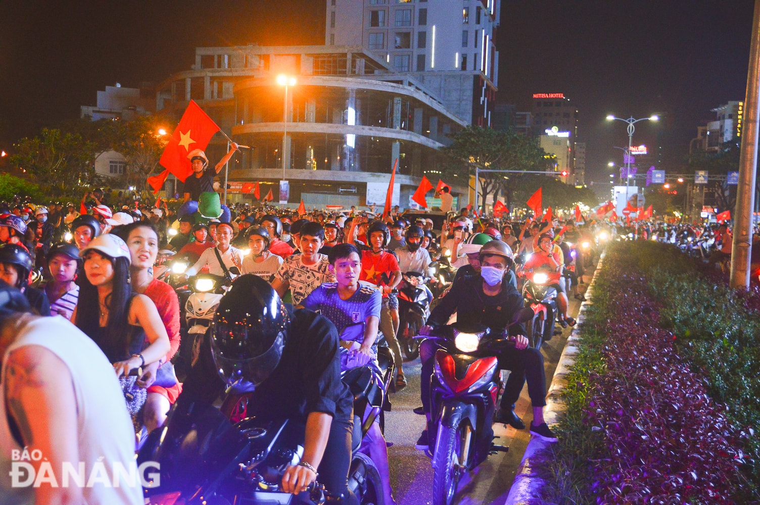 Lượt đi trận chung kết giữa Việt Nam và Malaysia sẽ diễn ra vào 19 giờ 45 ngày 11-12. Ảnh: XUÂN SƠN