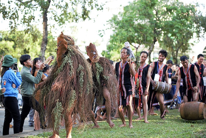 Lễ hội đường phố - một sáng kiến hay, thu hút đông đảo các tầng lớp nhân dân hưởng ứng…