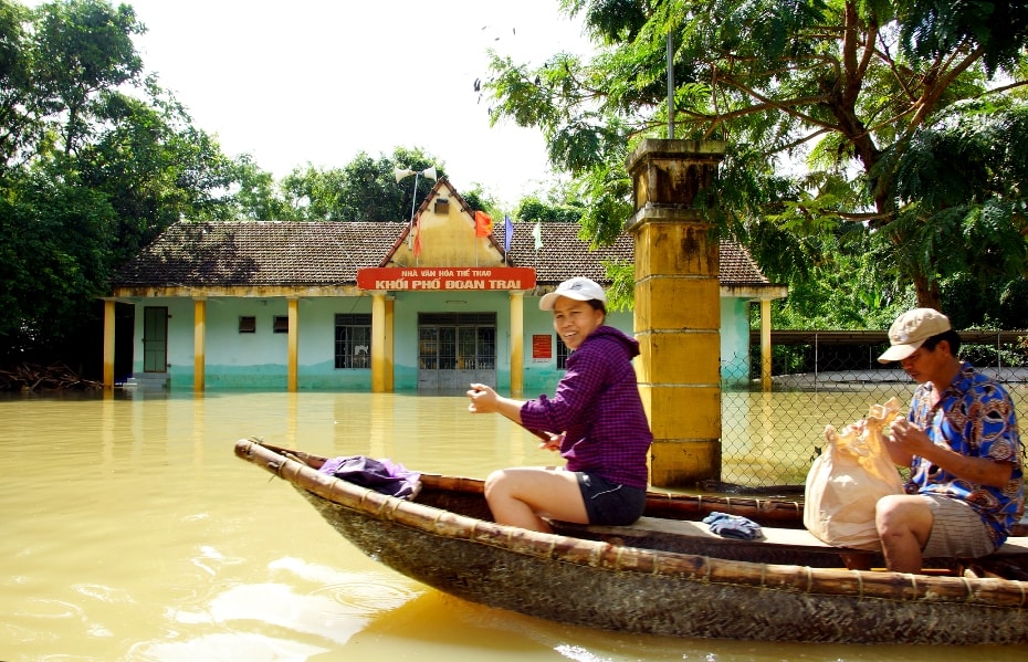 Ghe là phương tiện di chuyển chính.