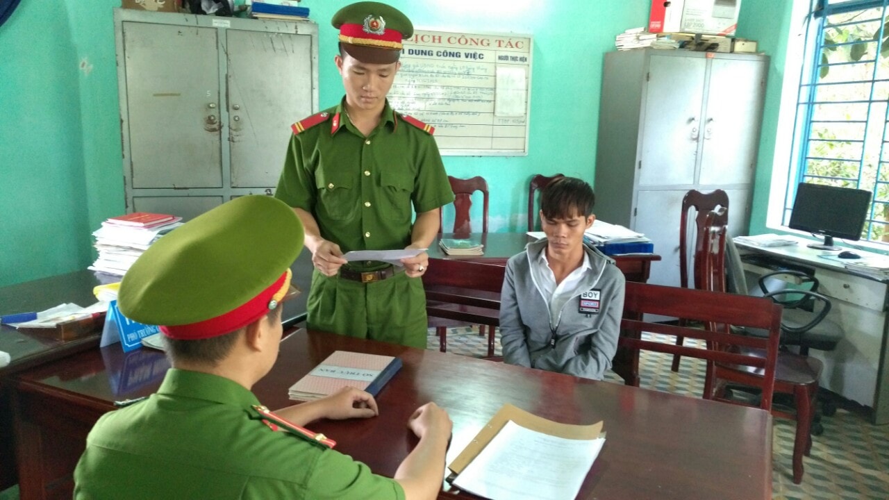 Lấy lời khai Nguyễn Văn Phước.