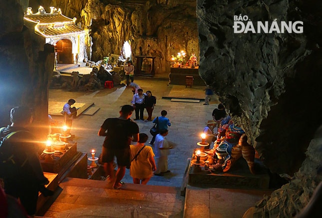 Danh thắng Ngũ Hành Sơn mang vẻ đẹp riêng, hài hòa của một vùng sinh thái tự nhiên đan xen đời sống văn hóa tâm linh.