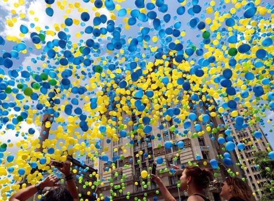 Màn thả bóng ở tiễn năm cũ, đón năm mới ở Sao Paulo, Brazil. (Ảnh: Reuters)