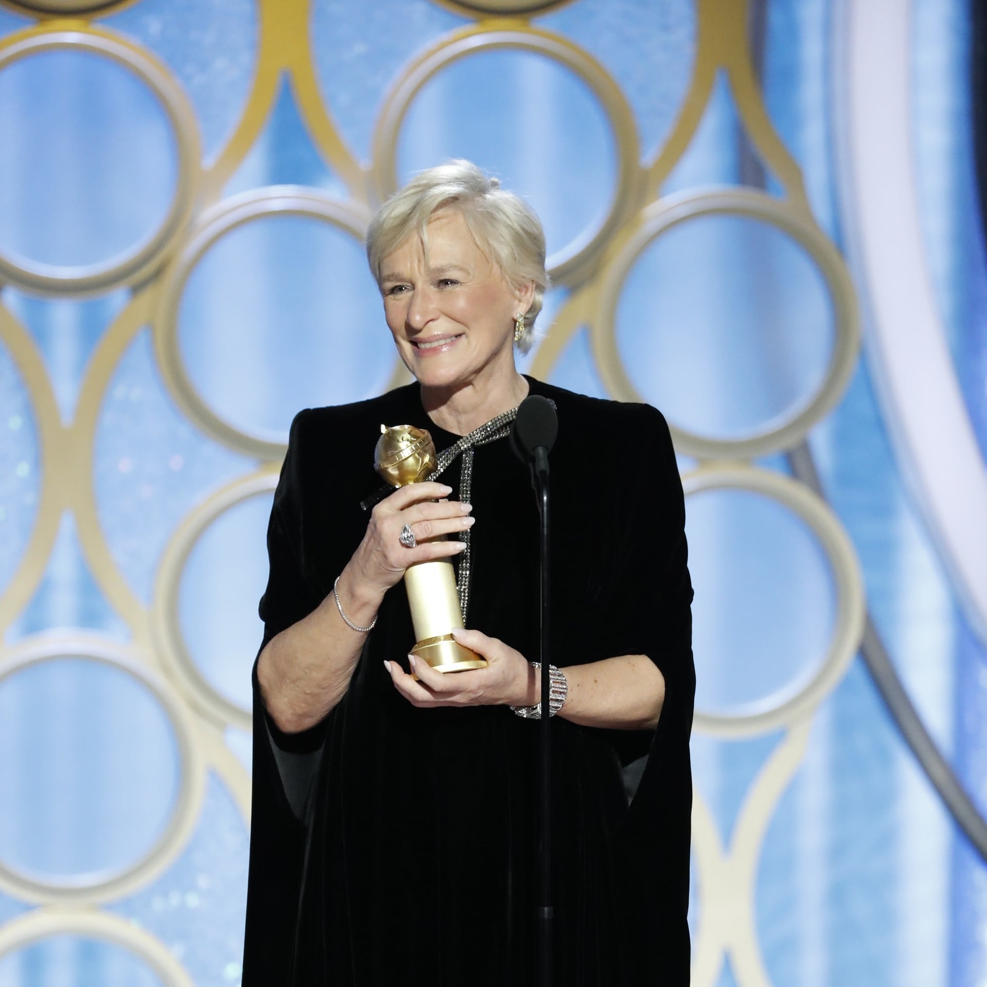 Nữ diễn viên chính xuất sắc - chính kịch: Glenn Close trong The Wife (Người vợ). Ảnh: Getty Images